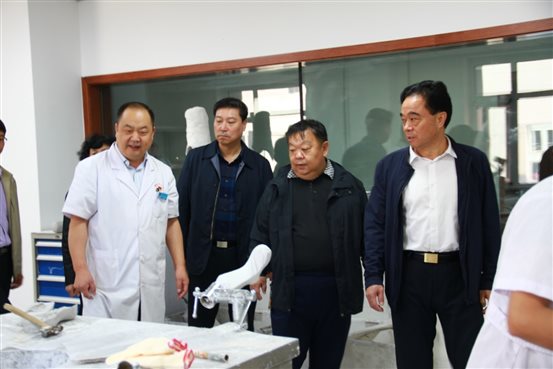 C:\Users\Administrator\Desktop\新建文件夾 (2)\IMG_1790.JPG